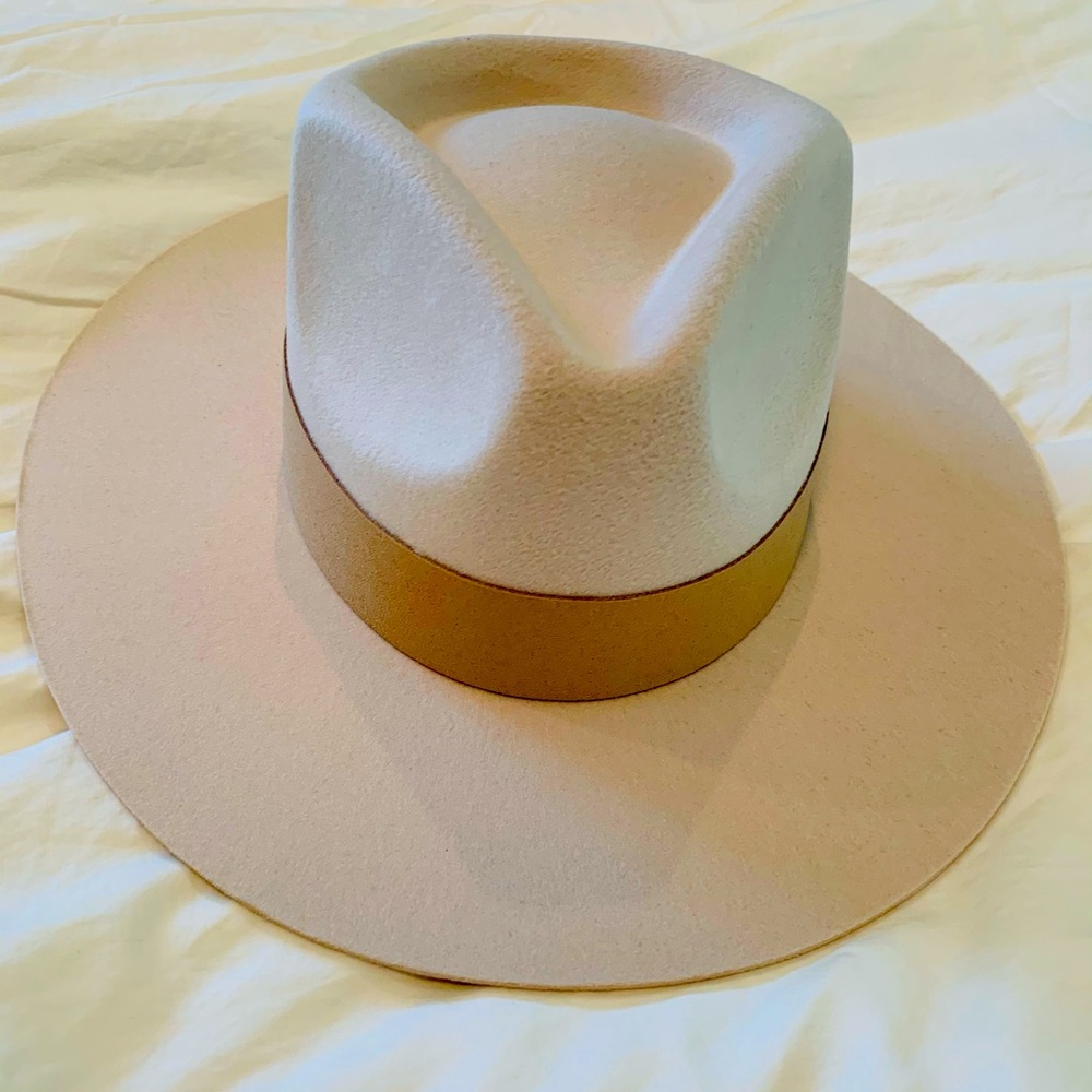 Teresa Foglia Lynn felt hat